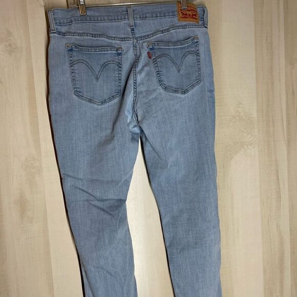 ‎Levi’s boyfriend light wash jeans, size 33 - Picture 14 of 15